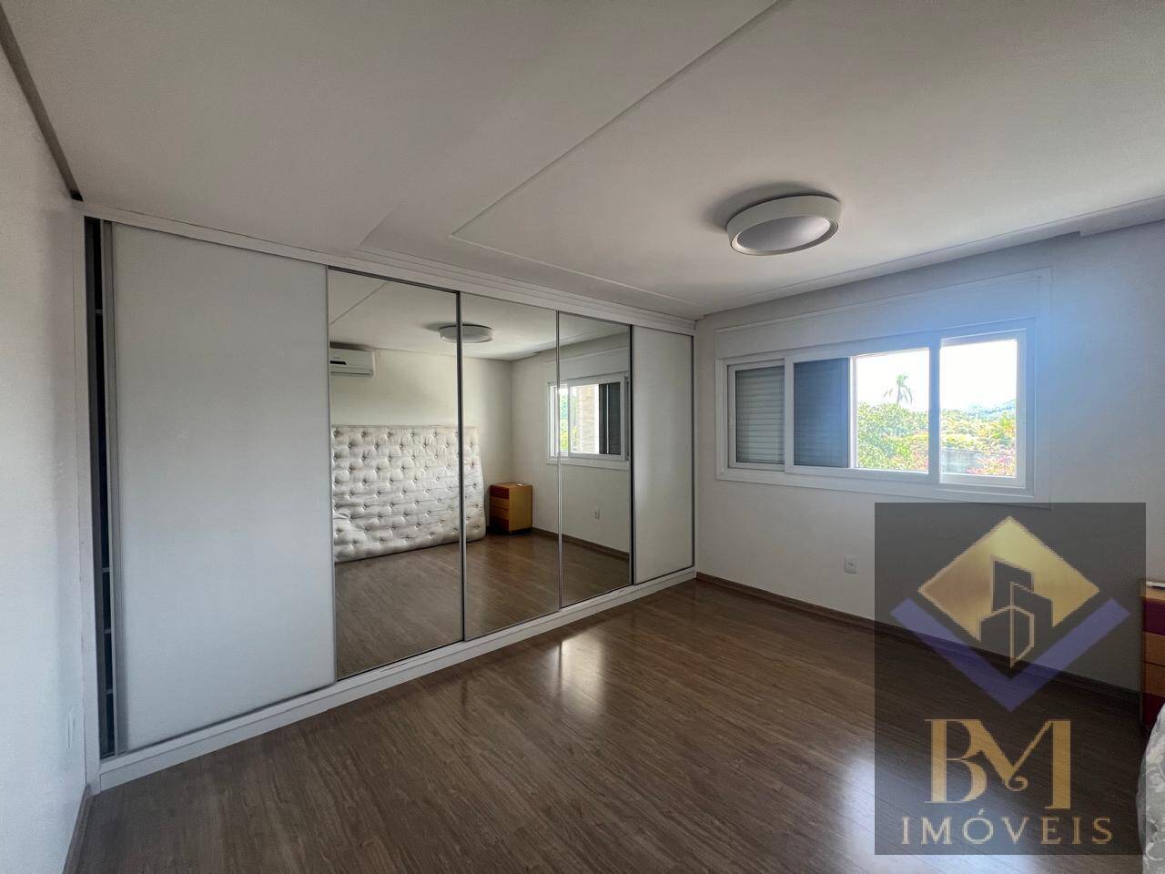 Casa, 3 quartos, 242 m² - Foto 9