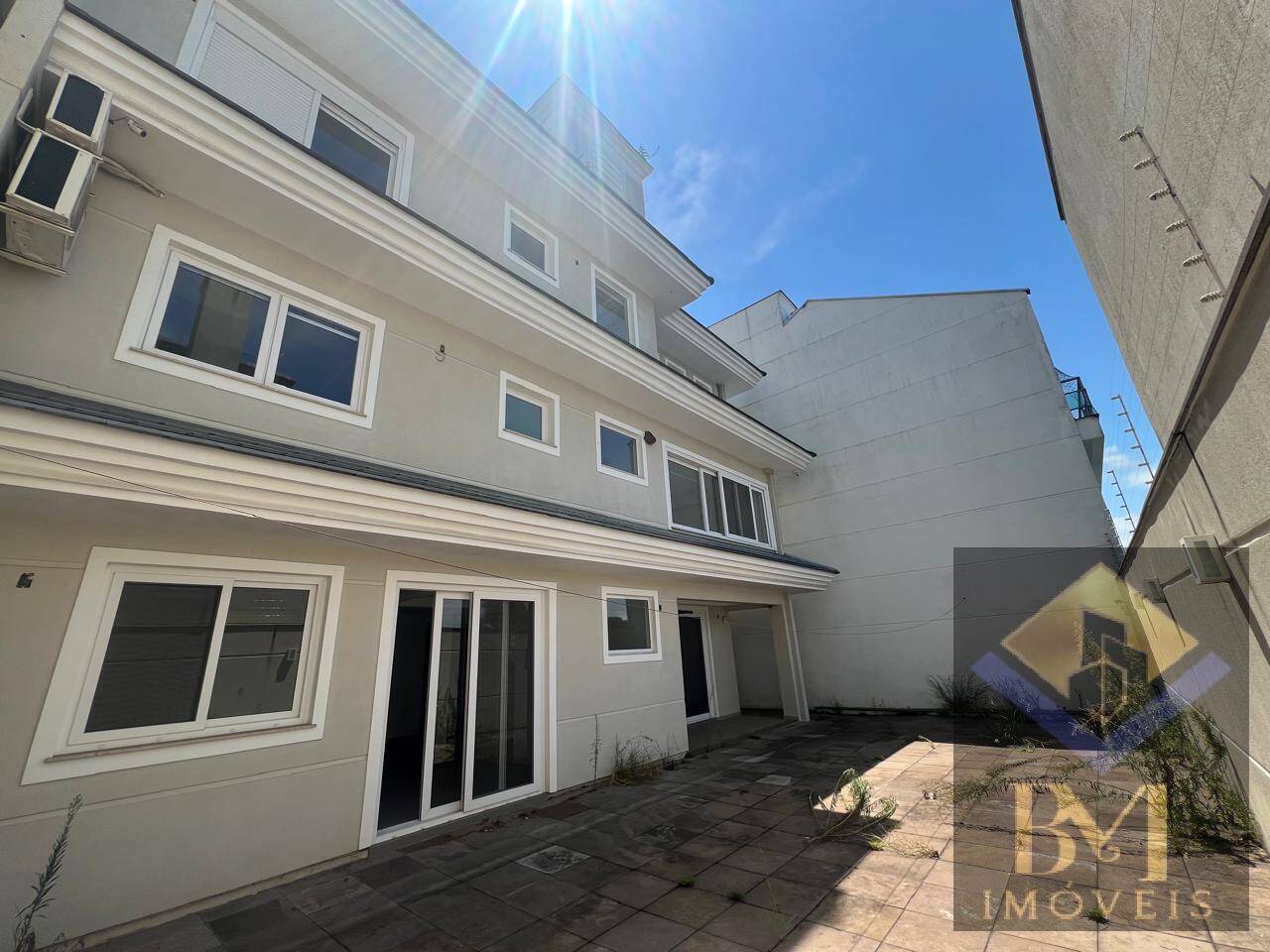 Casa, 3 quartos, 242 m² - Foto 2